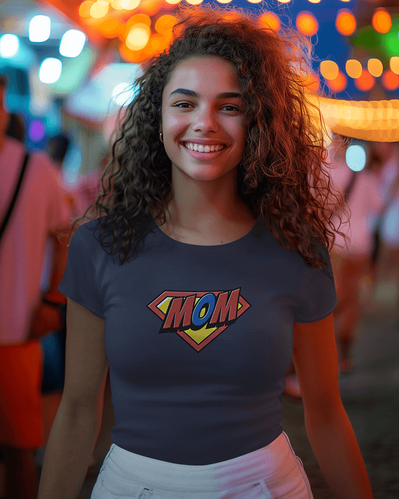 Super Mom : Women's Favorite Tee