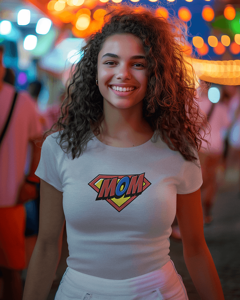 Super Mom : Women's Favorite Tee