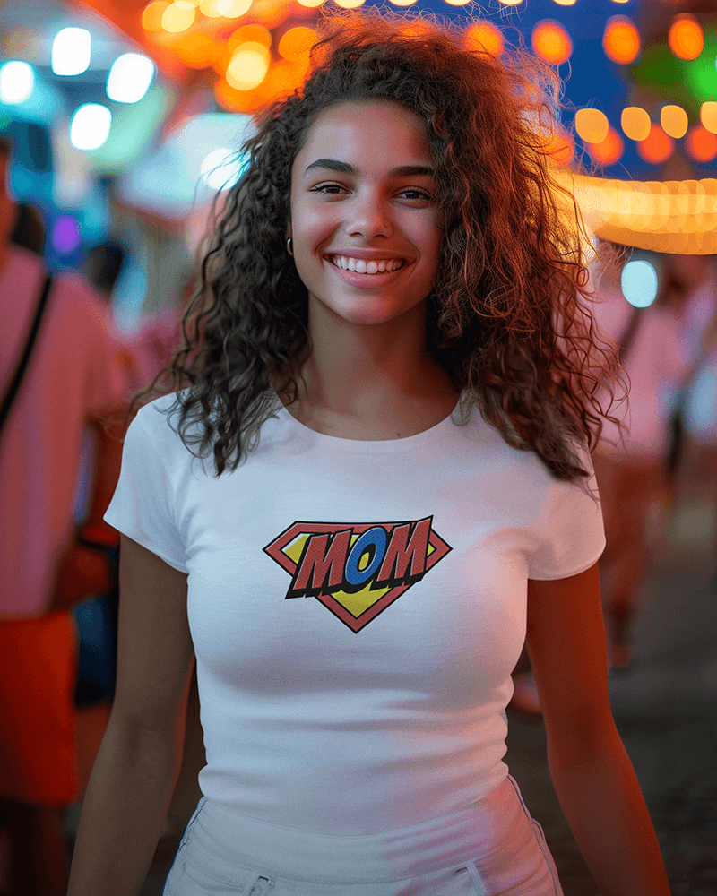 Super Mom : Women's Favorite Tee